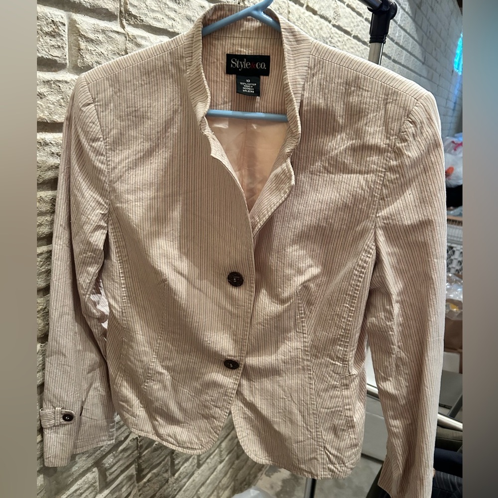 Style and Co ladies dress jacket, size 10 tan with blue/brown stripes
